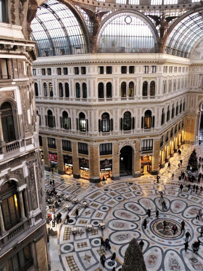Domus Sibyllina, Galleria Umberto I Nápoles Exterior foto