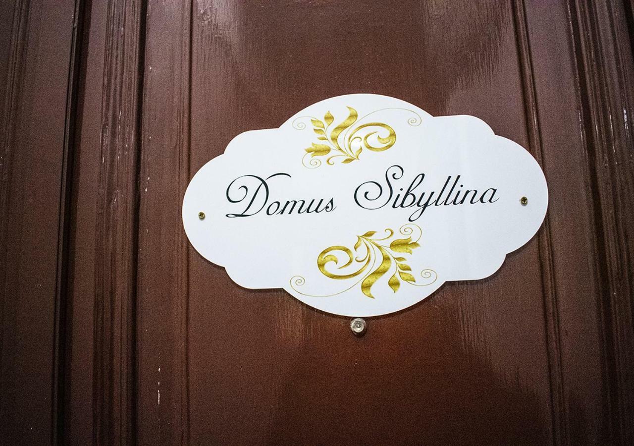 Domus Sibyllina, Galleria Umberto I Nápoles Exterior foto