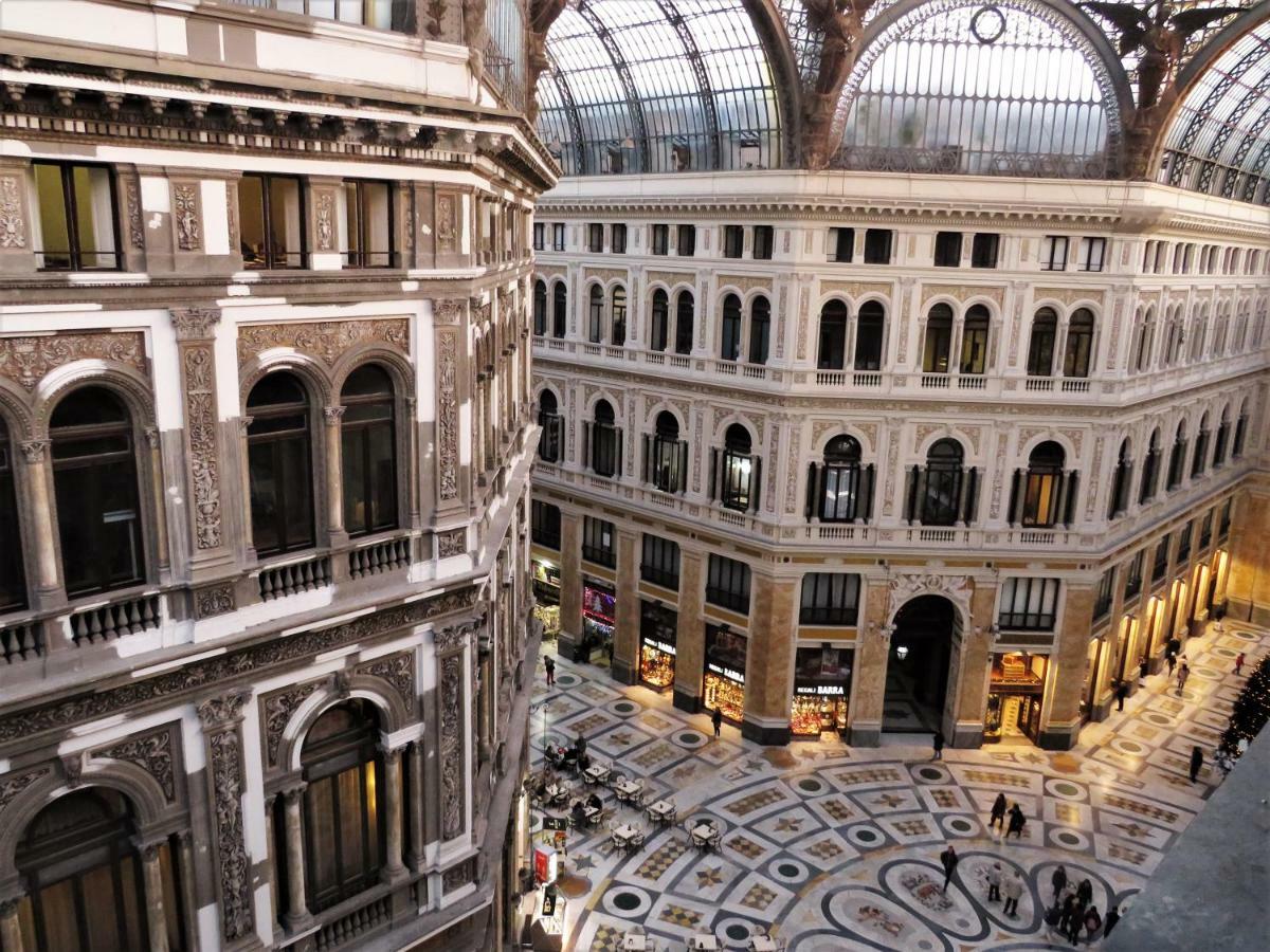 Domus Sibyllina, Galleria Umberto I Nápoles Exterior foto