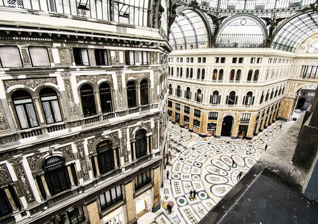 Domus Sibyllina, Galleria Umberto I Nápoles Exterior foto